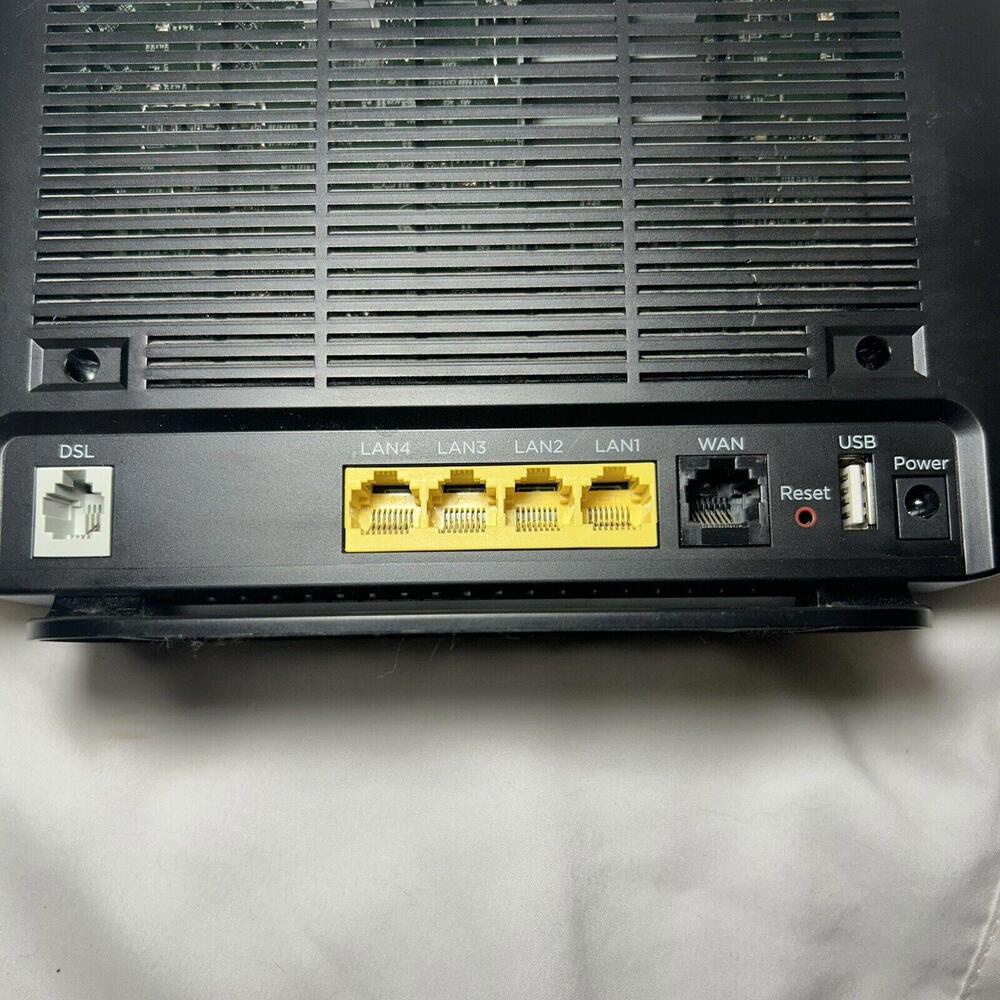 Motorola MD1600 VDSL2/ADSL2+ Modem AC1600 WiFi Gigabit Router-Box Only - Picture 3 of 4